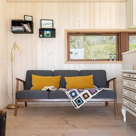 4702-aakirkeby-sondre-landevej-86 *