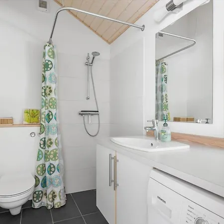 4702-aakirkeby-sondre-landevej-86 Feriehus *